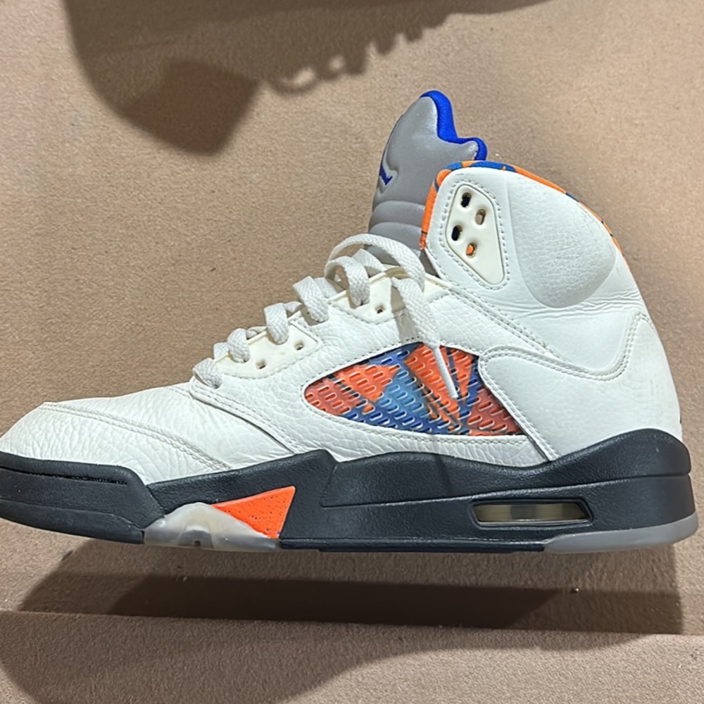 Jordan 5 - Picture 2 of 3